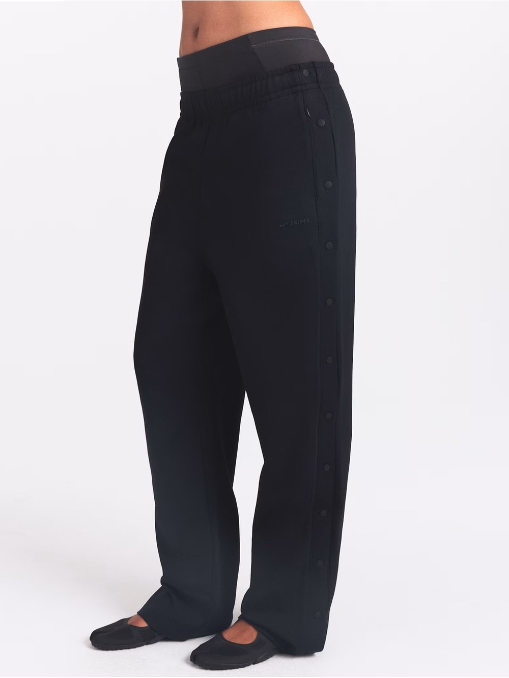 NikeSKIMS Matte Tricot Snap Pants Black S-NWOT